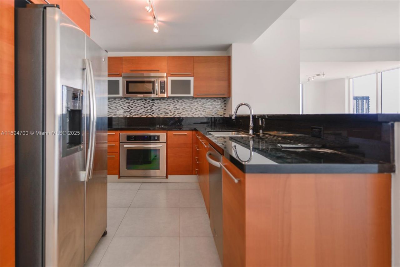 253 NE 2nd St, Unit 3902, Miami, FL 33132 Photo