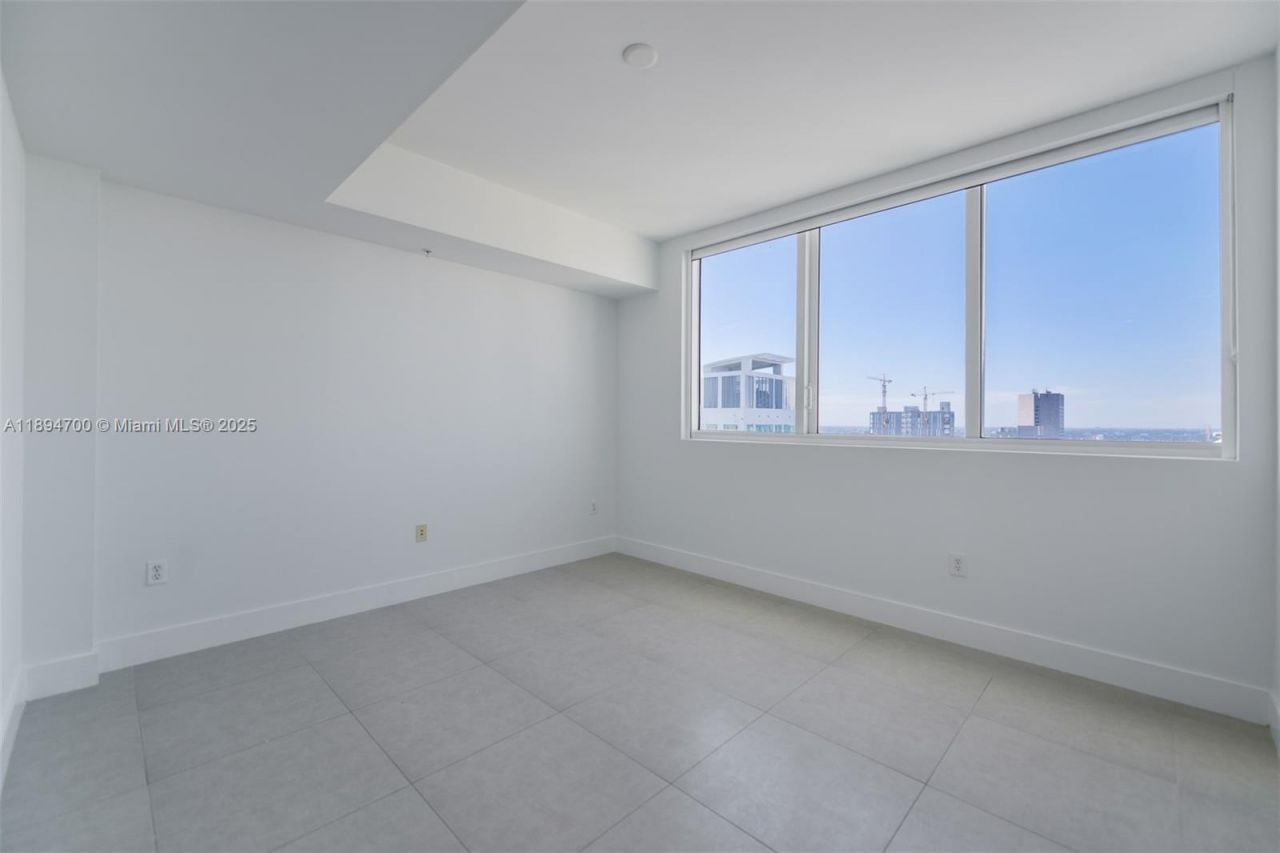 253 NE 2nd St, Unit 3902, Miami, FL 33132 Photo