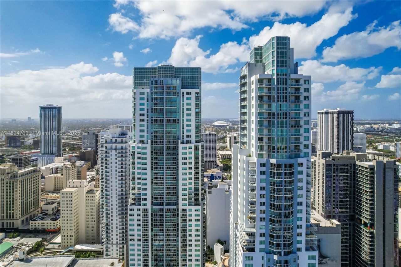 253 NE 2nd St, Unit 3902, Miami, FL 33132 Photo