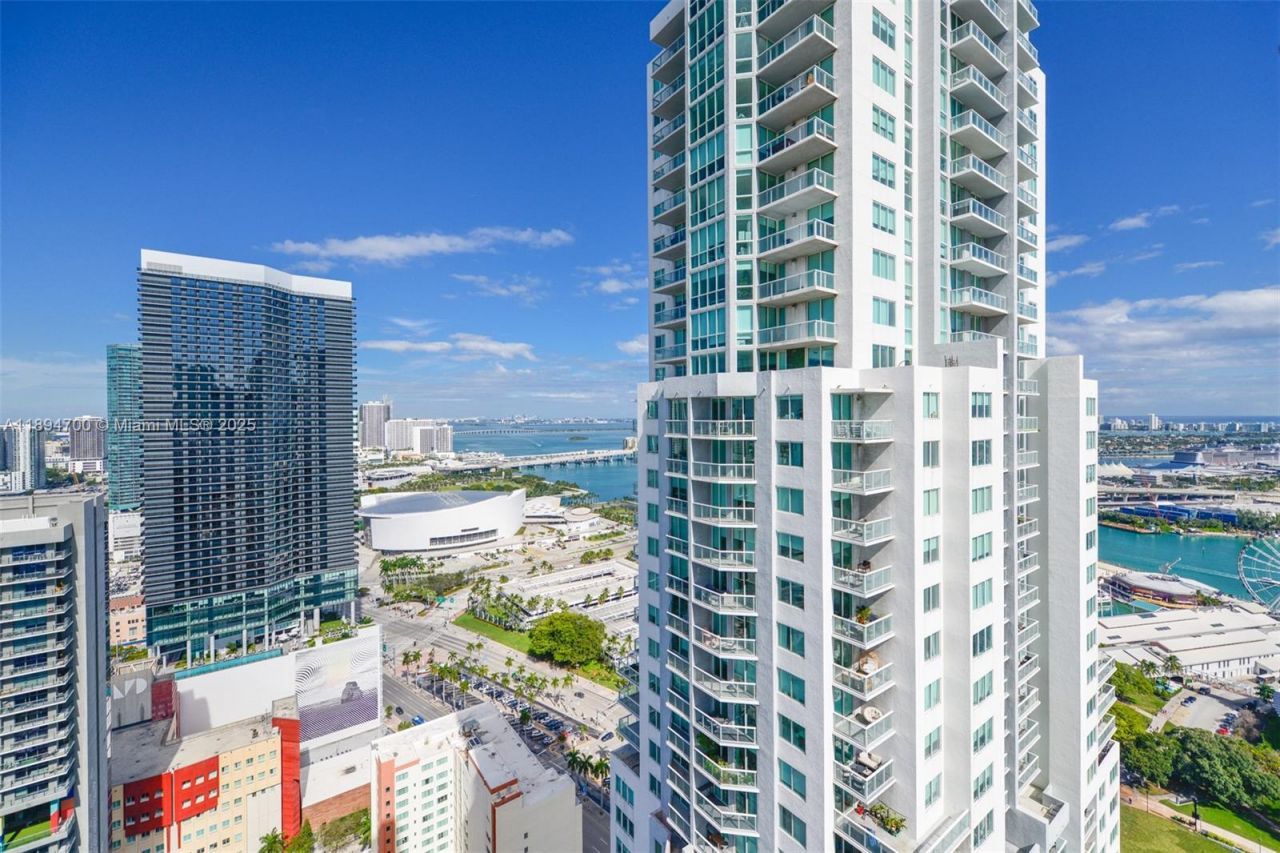 253 NE 2nd St, Unit 3902, Miami, FL 33132 Photo