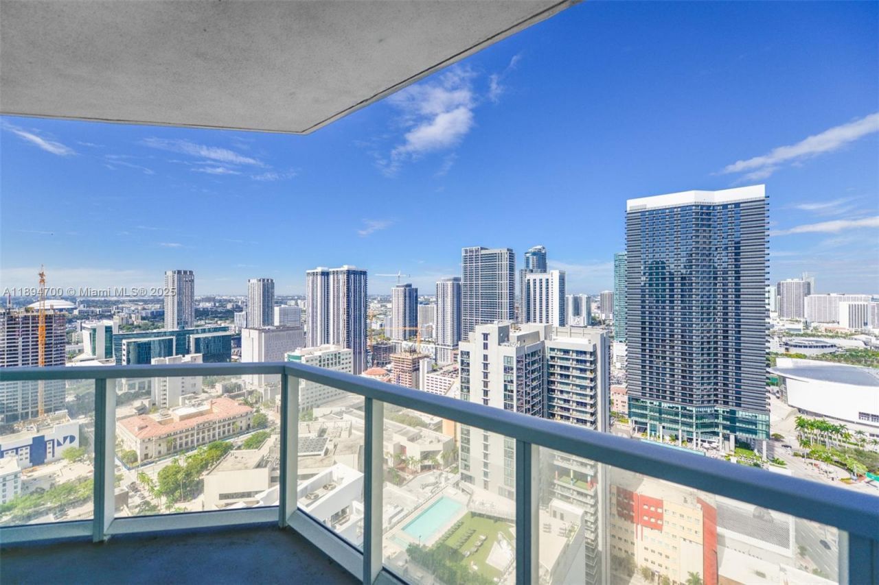 253 NE 2nd St, Unit 3902, Miami, FL 33132 Photo