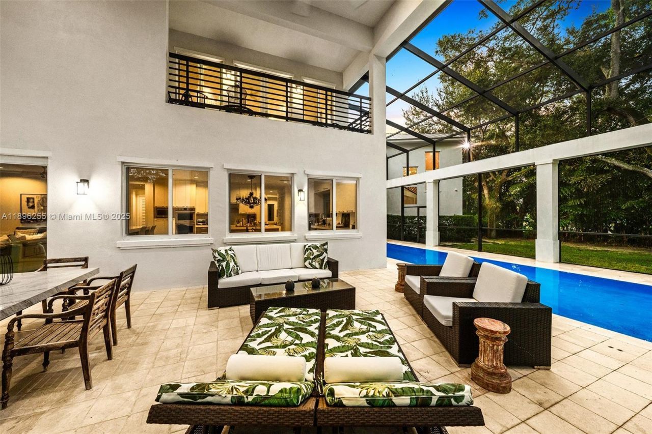 8923 SW 67 Ave, Pinecrest, FL 33156 Photo