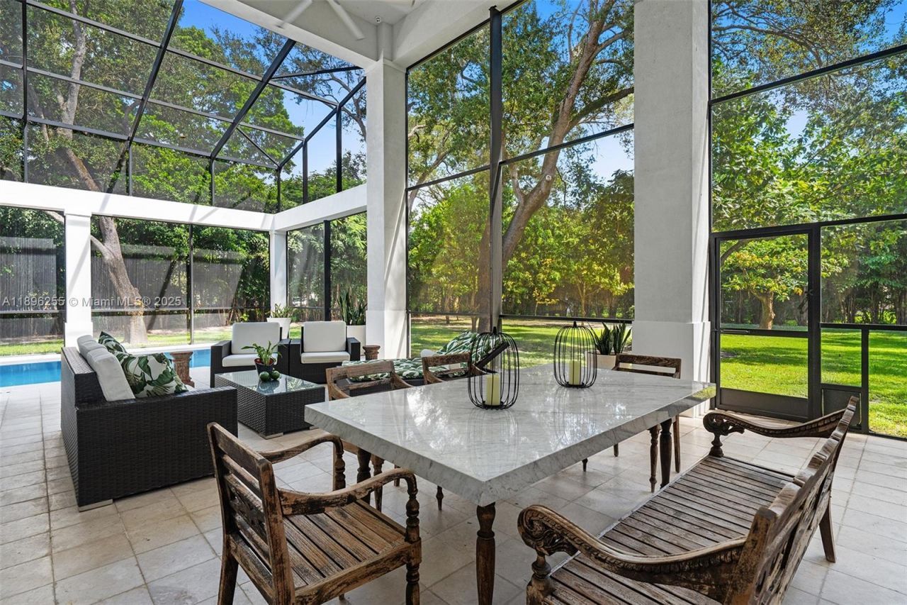 8923 SW 67 Ave, Pinecrest, FL 33156 Photo