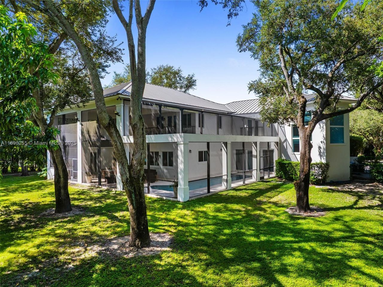 8923 SW 67 Ave, Pinecrest, FL 33156 Photo
