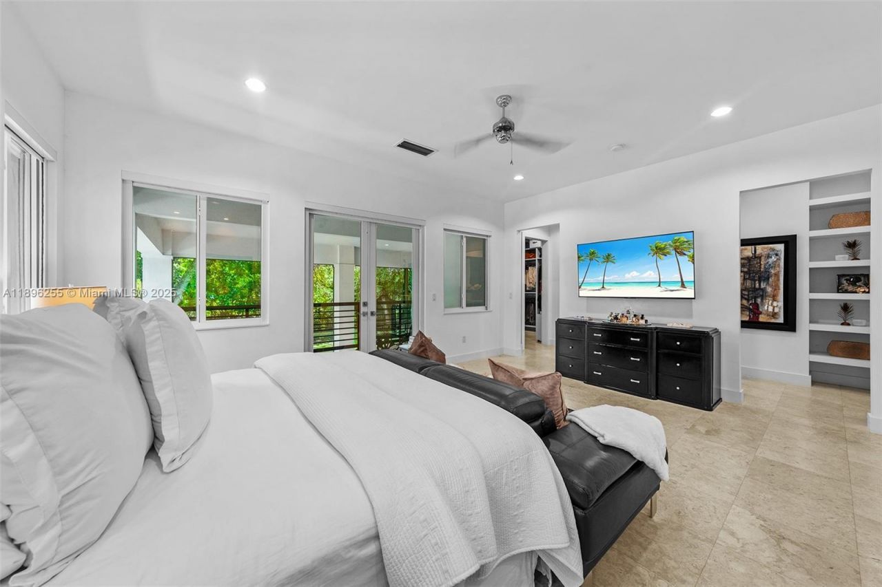 8923 SW 67 Ave, Pinecrest, FL 33156 Photo