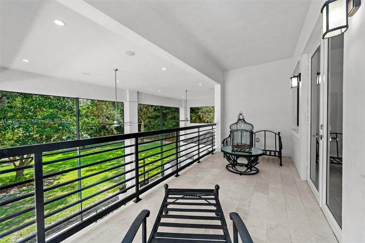 8923 SW 67 Ave, Pinecrest, FL 33156 Photo