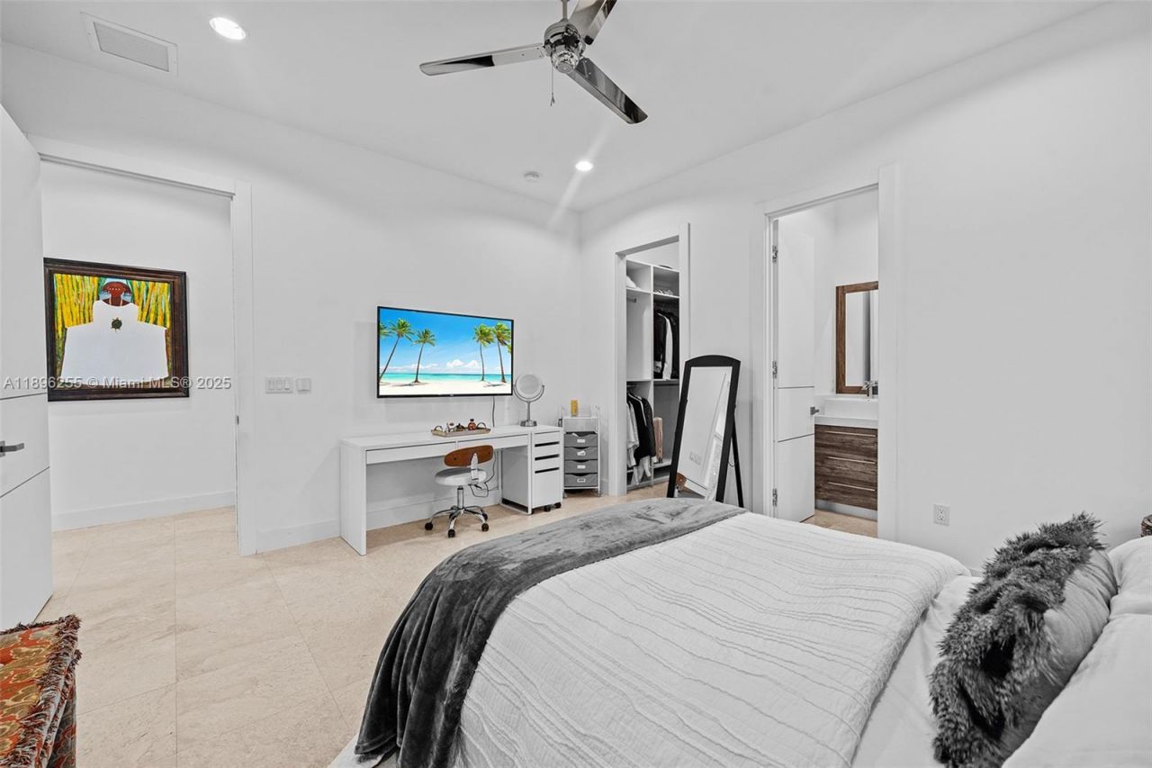 8923 SW 67 Ave, Pinecrest, FL 33156 Photo