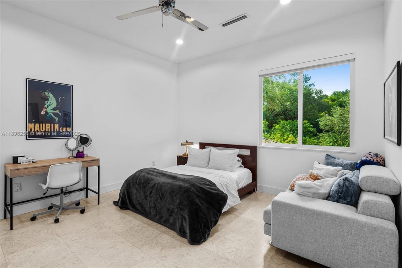 8923 SW 67 Ave, Pinecrest, FL 33156 Photo