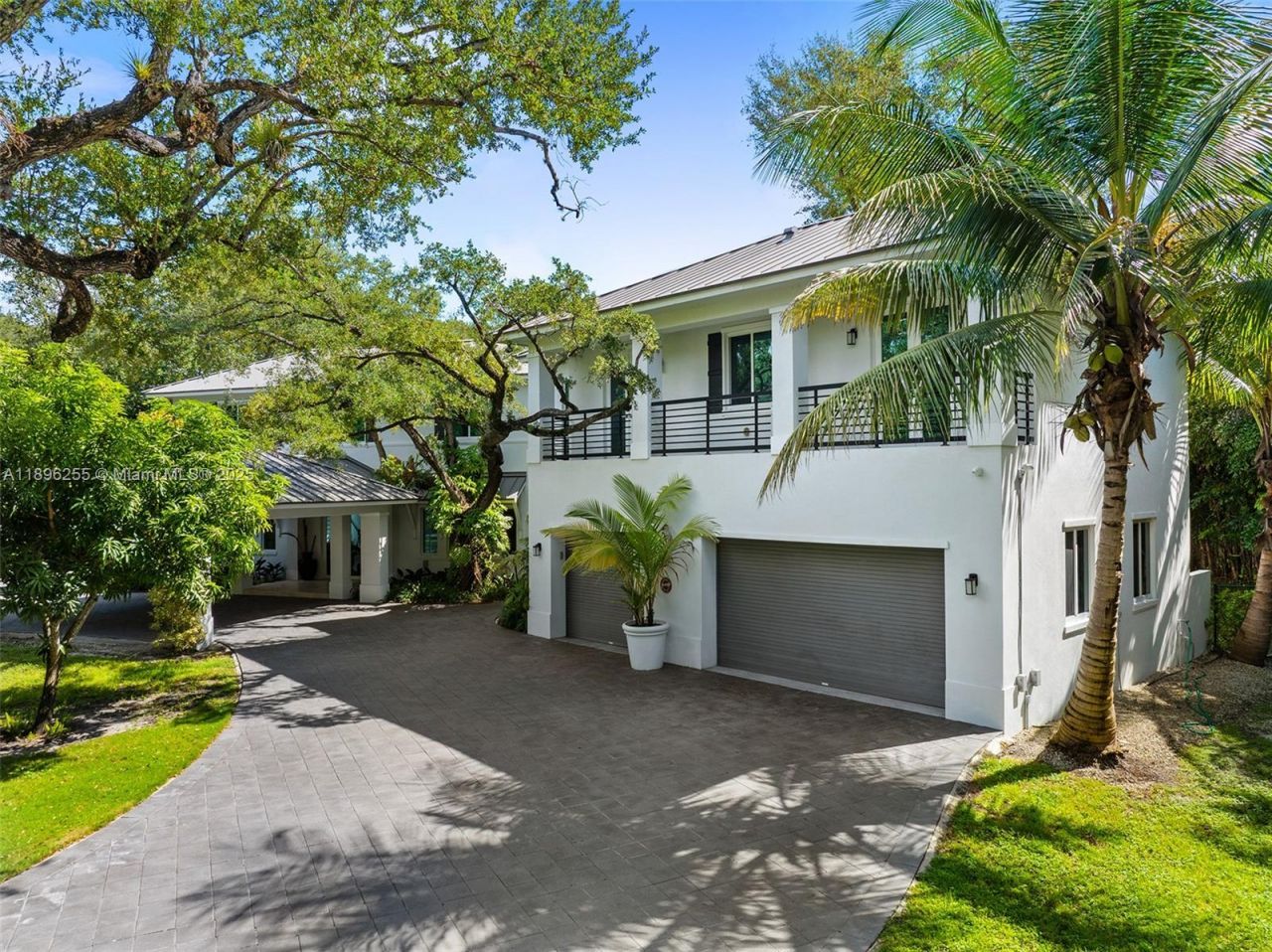 8923 SW 67 Ave, Pinecrest, FL 33156 Photo