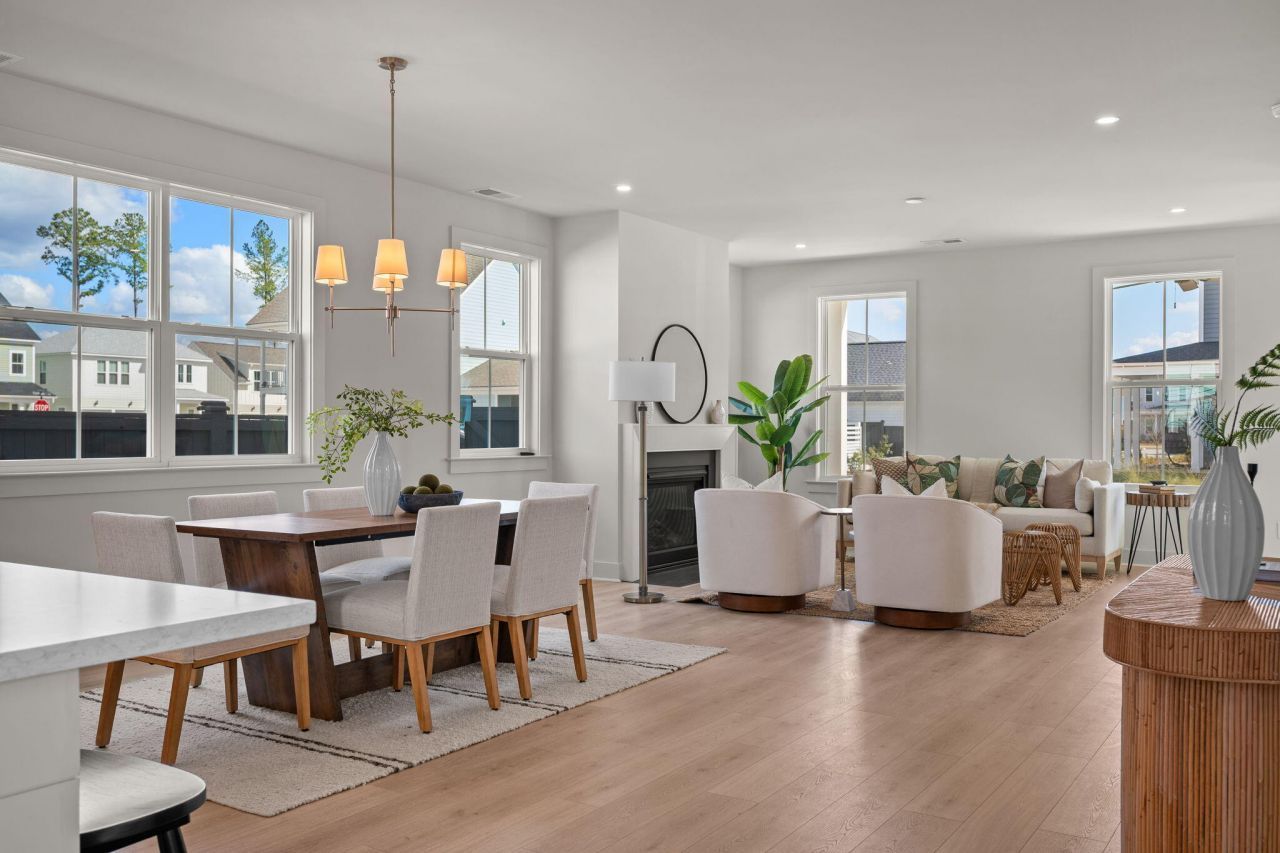 726 Rumbling Leaf Lane Photo 14