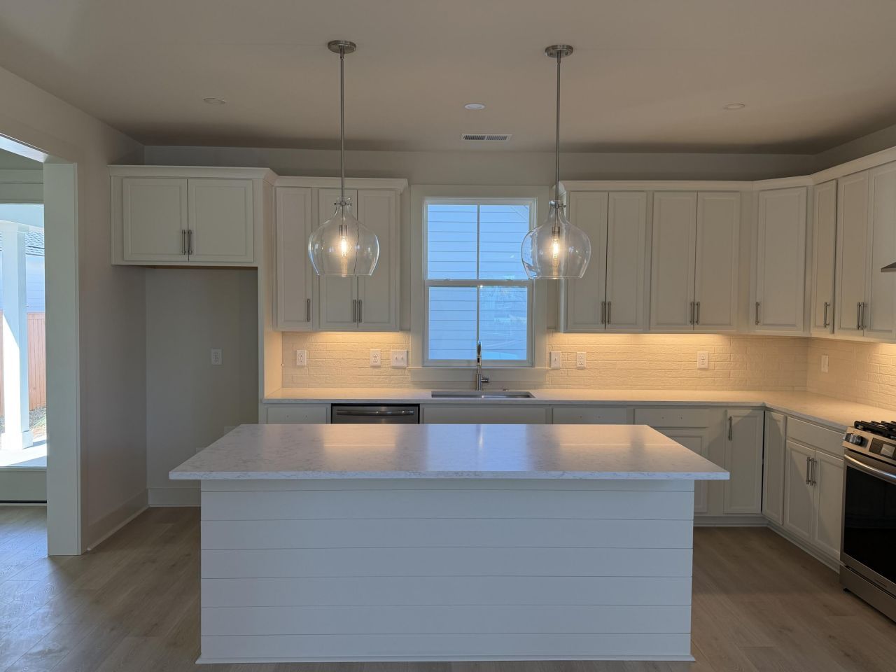 726 Rumbling Leaf Lane Photo 15