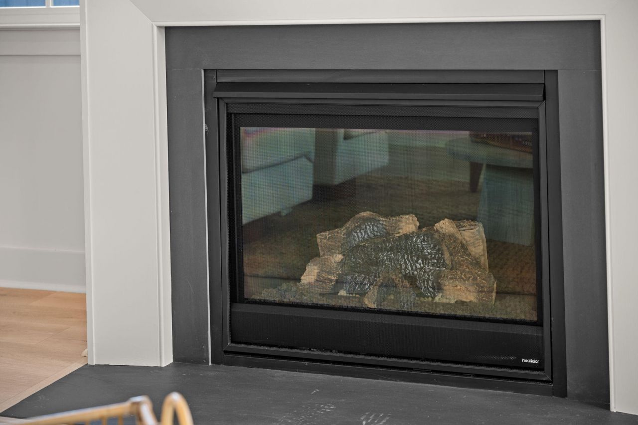 726 Rumbling Leaf Lane Photo 27