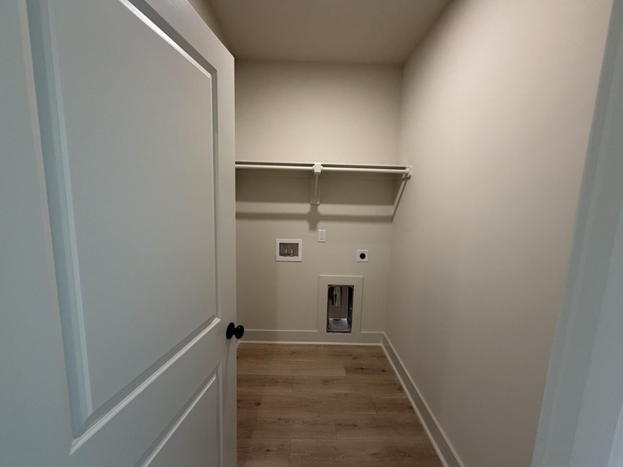 726 Rumbling Leaf Lane Photo 28