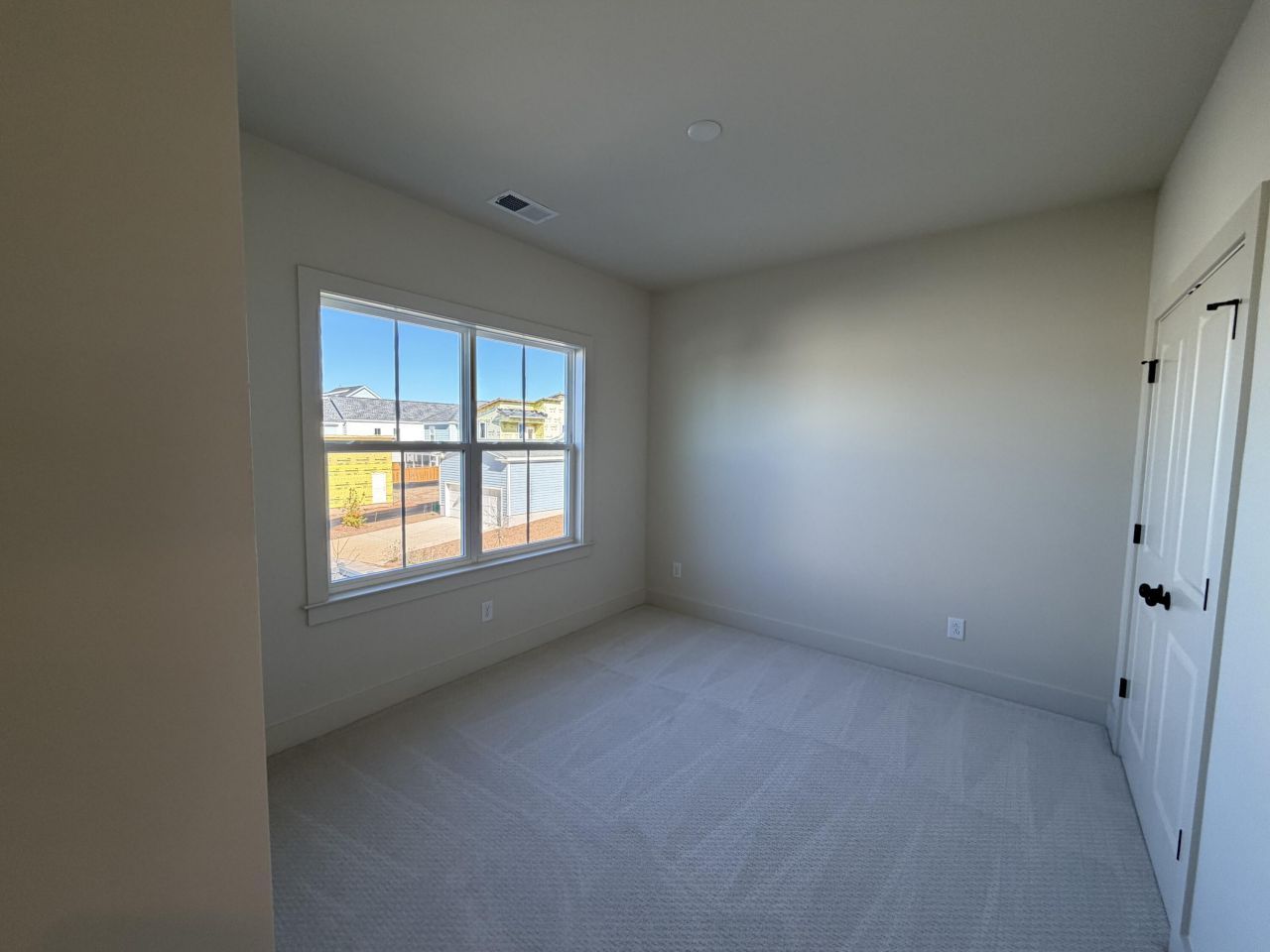 726 Rumbling Leaf Lane Photo 30