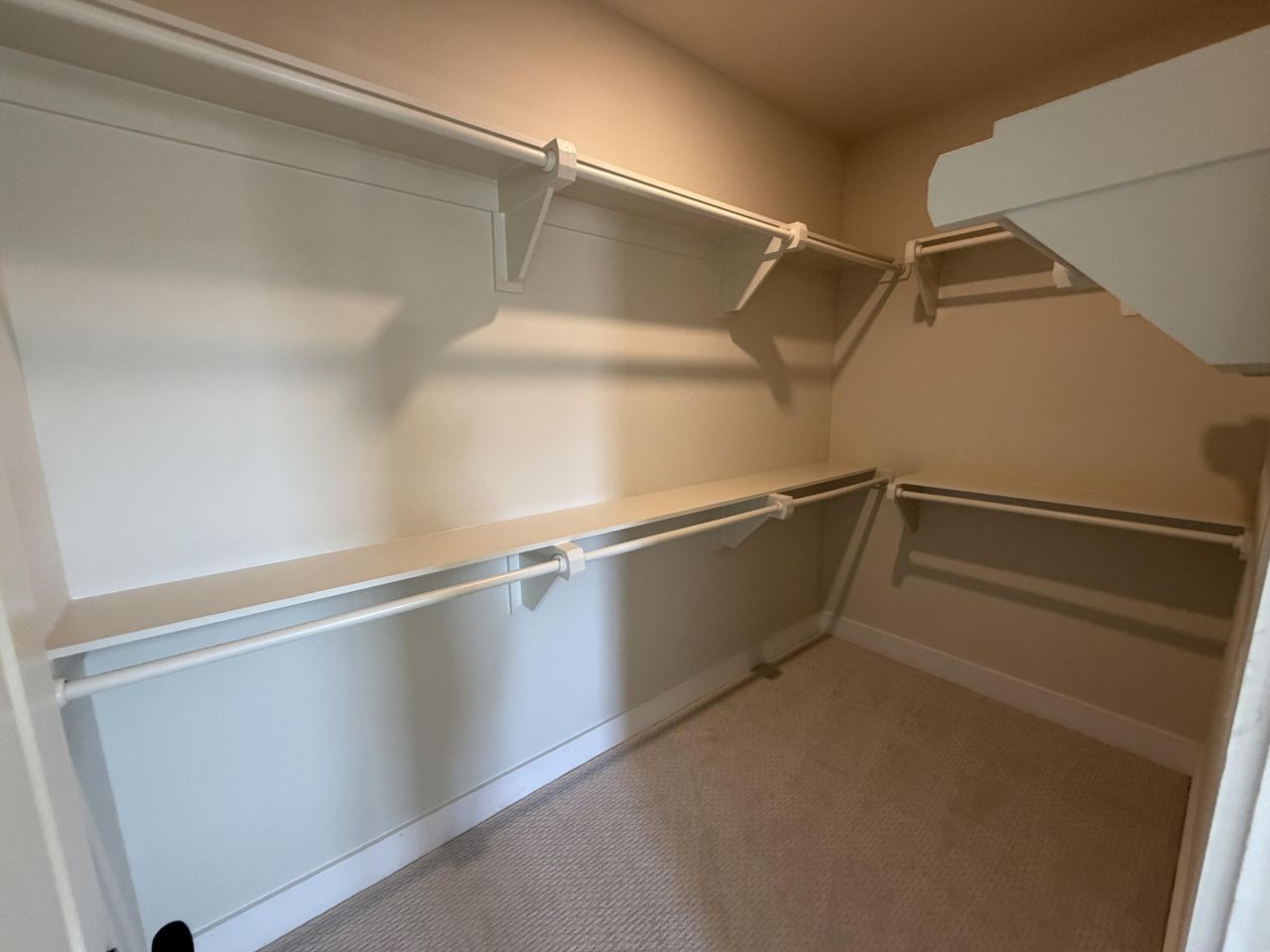 726 Rumbling Leaf Lane Photo 32