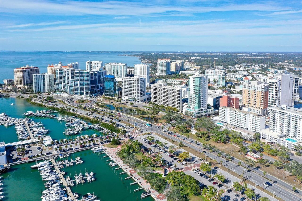 1350 Main Street, Unit 1501, Sarasota, FL 34236 Photo