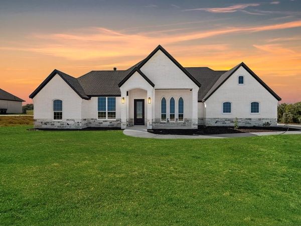 1025 Gonzollas Road, Springtown, TX 76082