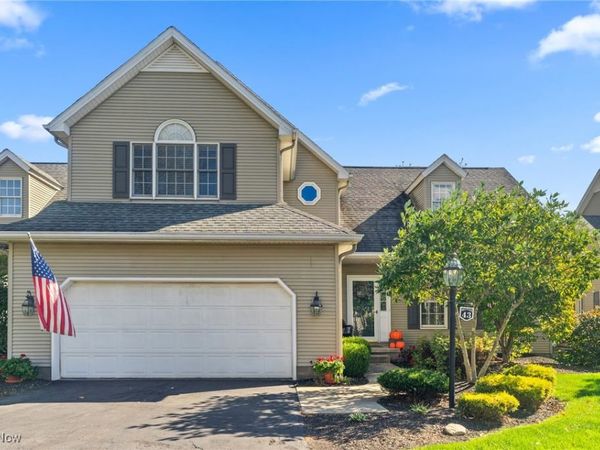 43 Greystone Drive, Poland, OH 44514