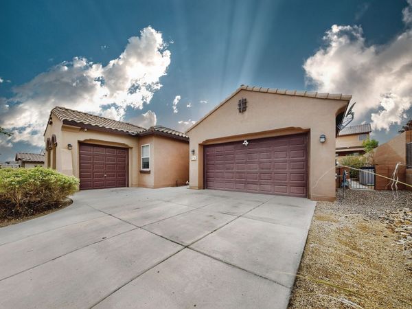27 Vista Larga Place NE, Rio Rancho, NM 87124