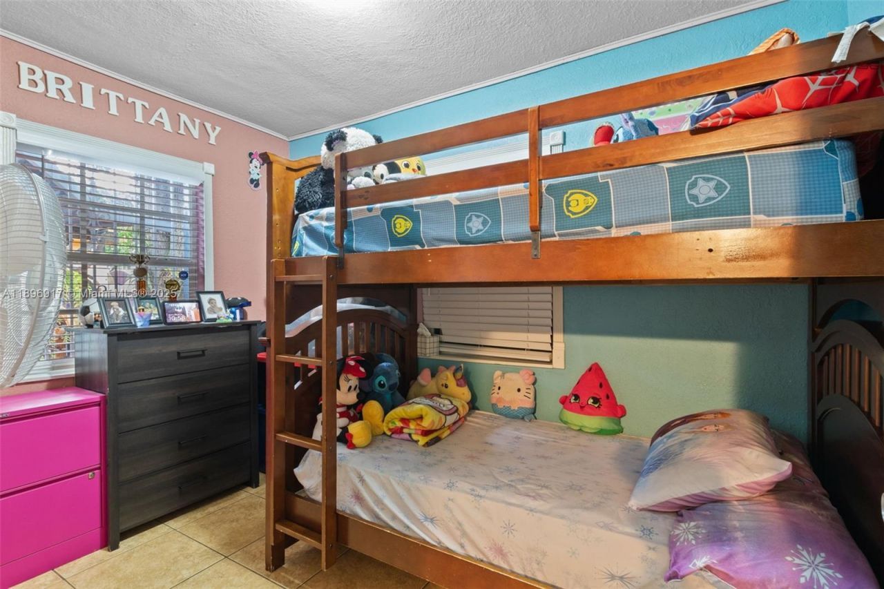 2321 NW 153rd St, Miami Gardens, FL 33054 Photo