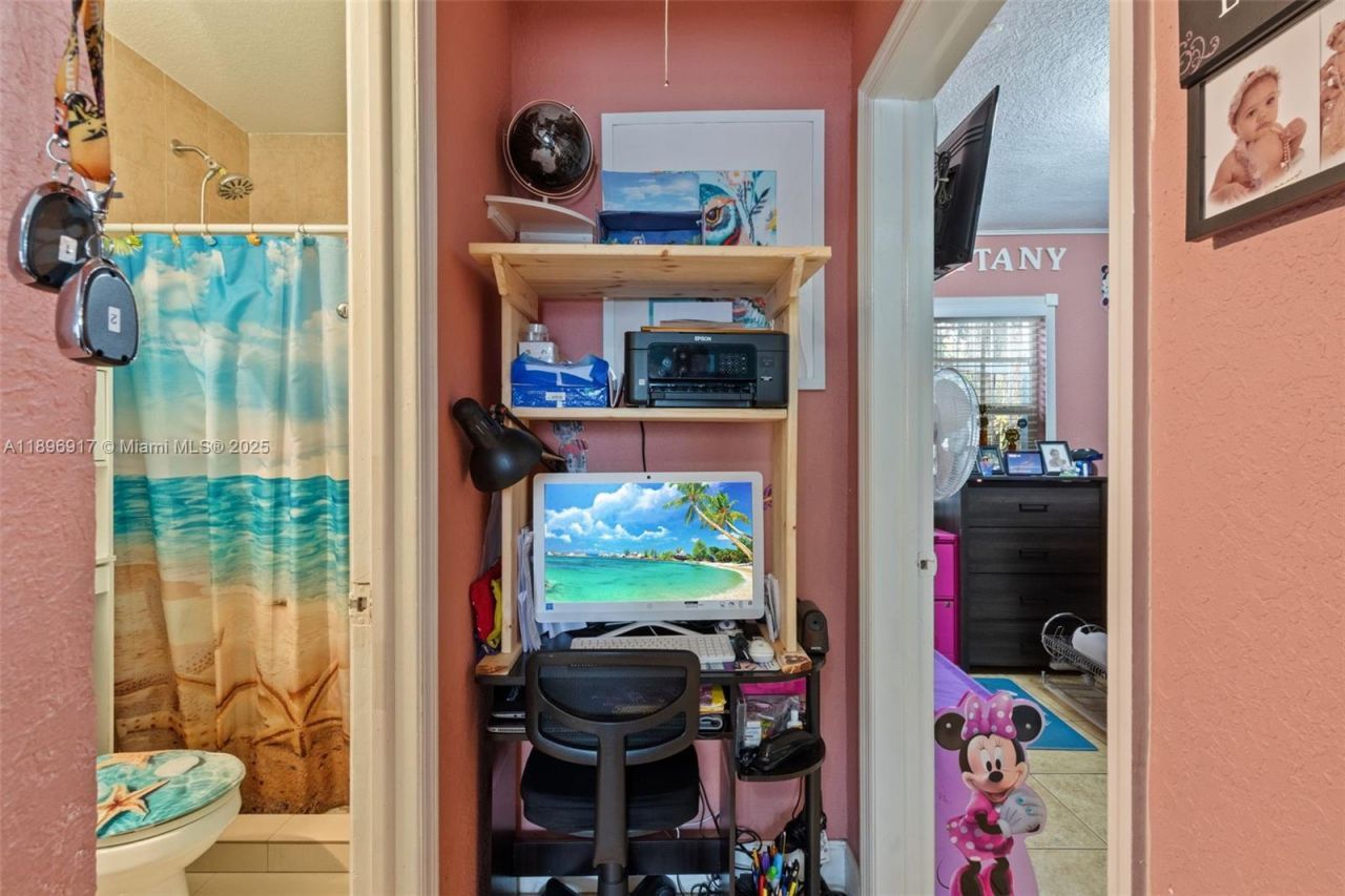 2321 NW 153rd St, Miami Gardens, FL 33054 Photo