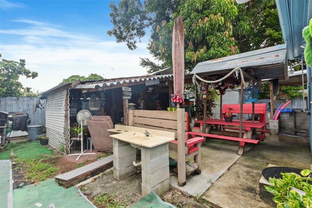 2321 NW 153rd St, Miami Gardens, FL 33054 Photo