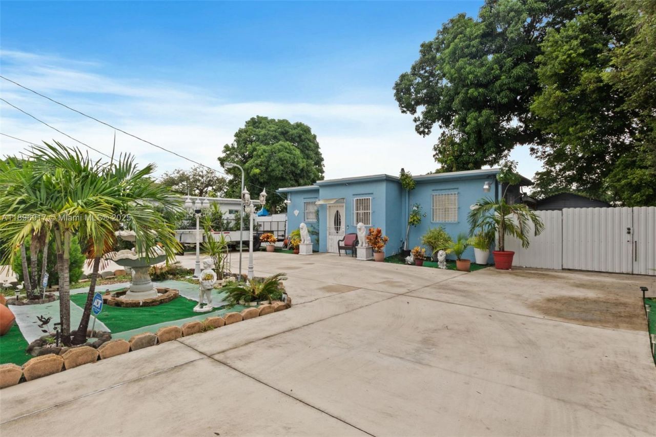 2321 NW 153rd St, Miami Gardens, FL 33054 Photo