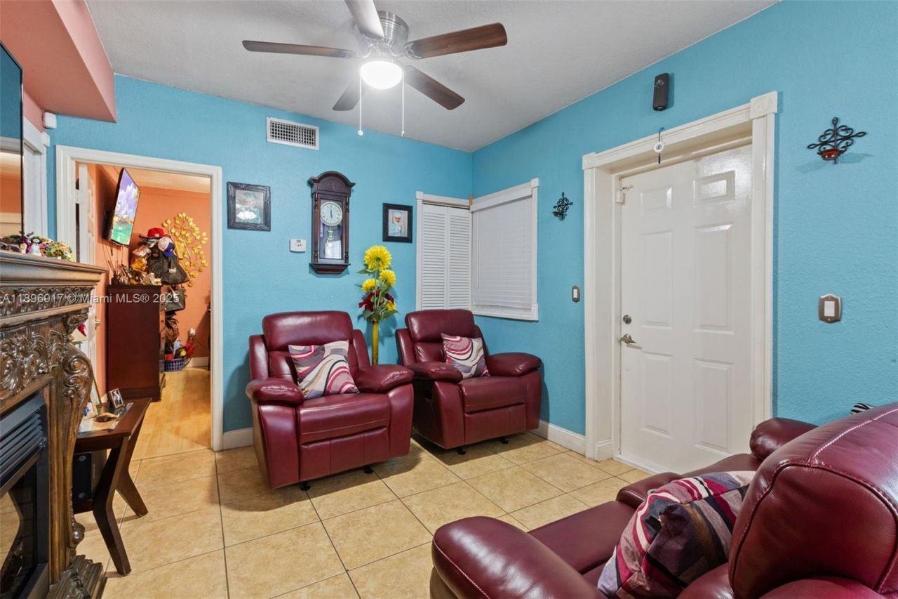 2321 NW 153rd St, Miami Gardens, FL 33054 Photo