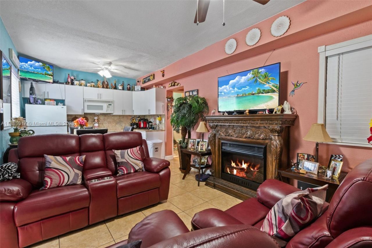 2321 NW 153rd St, Miami Gardens, FL 33054 Photo