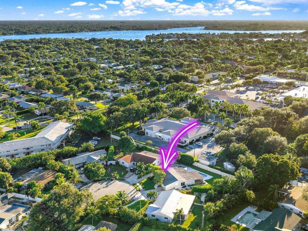 77 Holly Circle, Tequesta, FL 33469 Photo