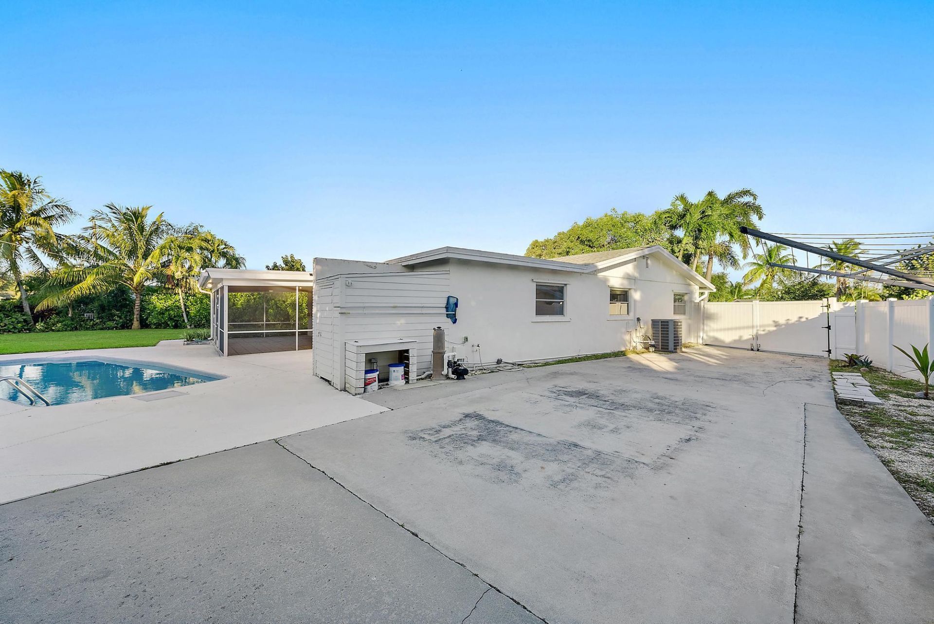 77 Holly Circle, Tequesta, FL 33469 Photo