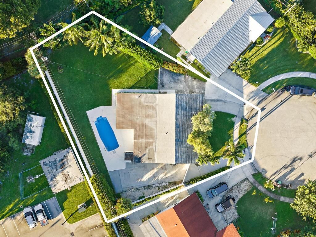 77 Holly Circle, Tequesta, FL 33469 Photo