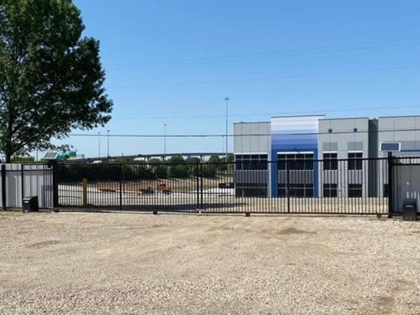 3335 Springfield Avenue, Lancaster, TX 75134