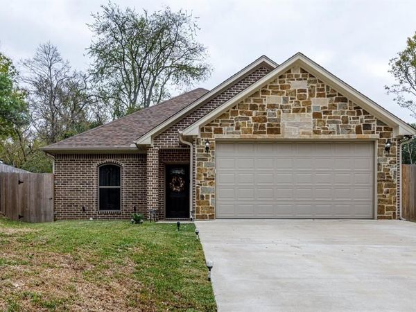 206 Willowbrook Avenue , Tyler, TX 75702