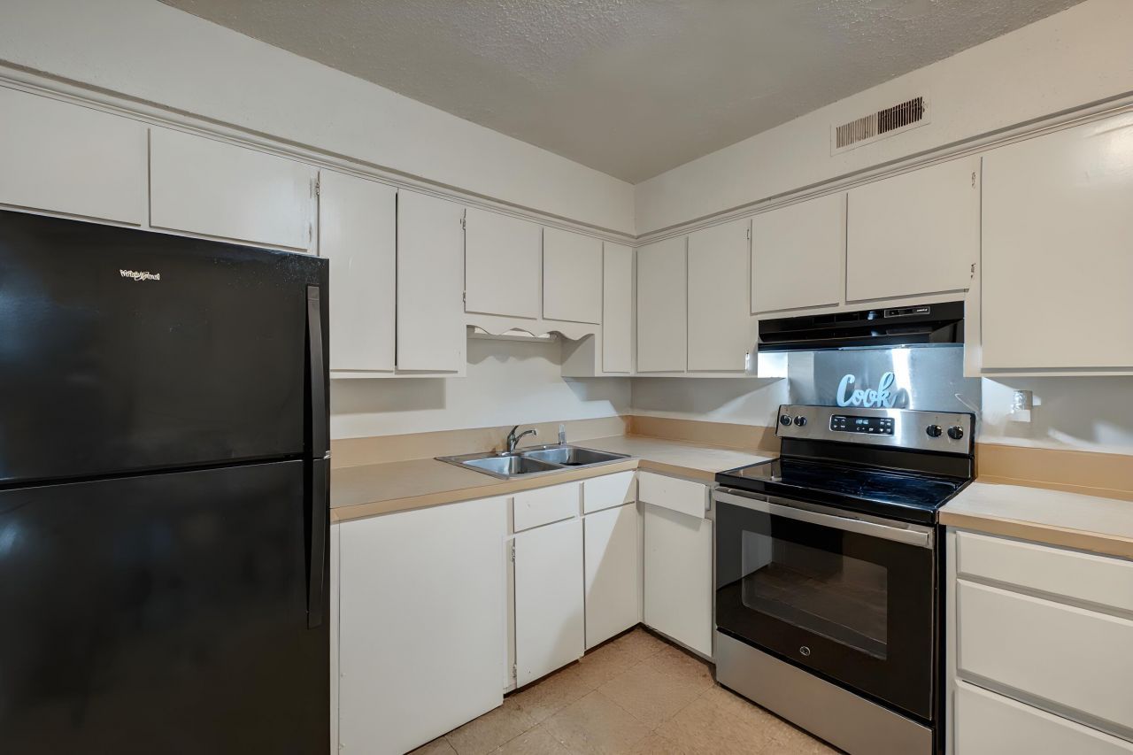 109 Magwood Drive Photo 6