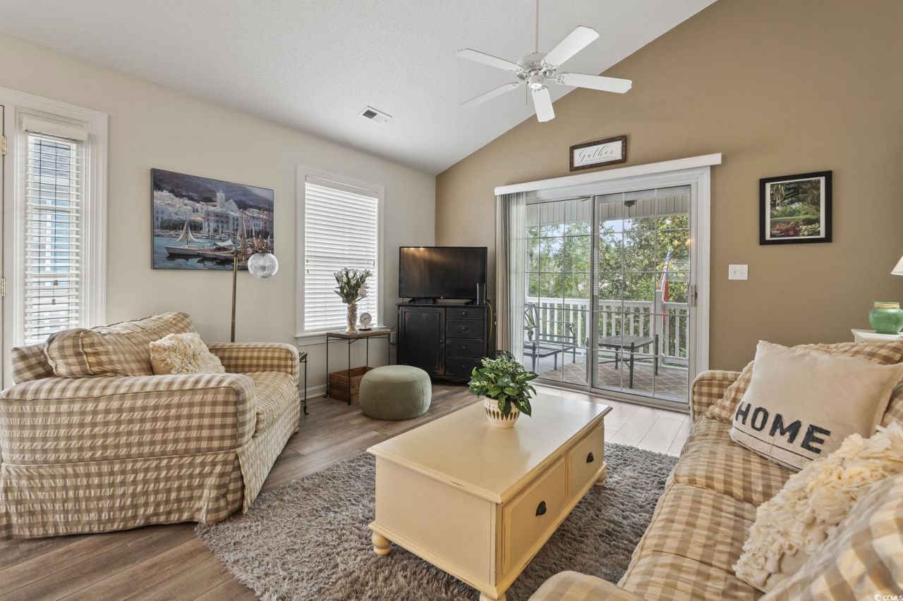 9683 Glenn Ellen Way Photo 4