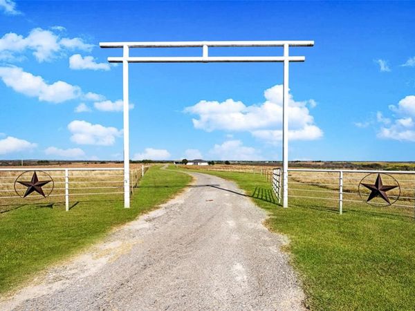 7920 N 2760, Waurika, OK 73573