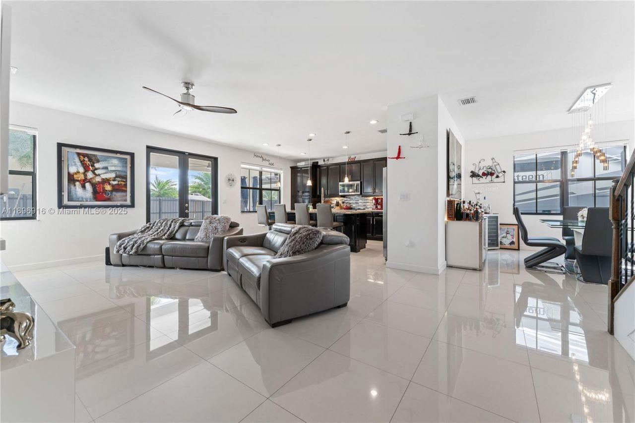 14856 SW 27th Ter, Miami, FL 33185 Photo