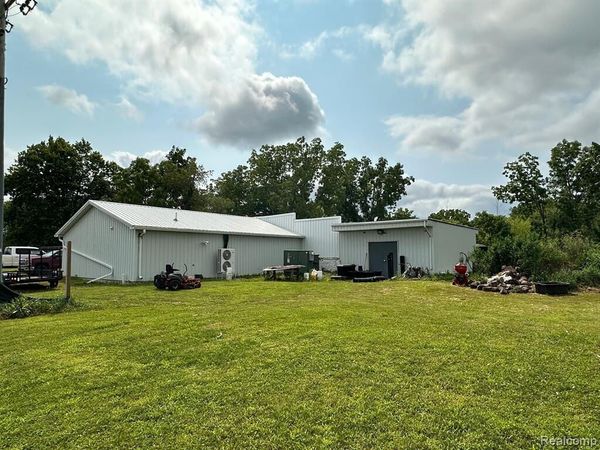 1003 N Elm Street, Tekonsha, MI 49092
