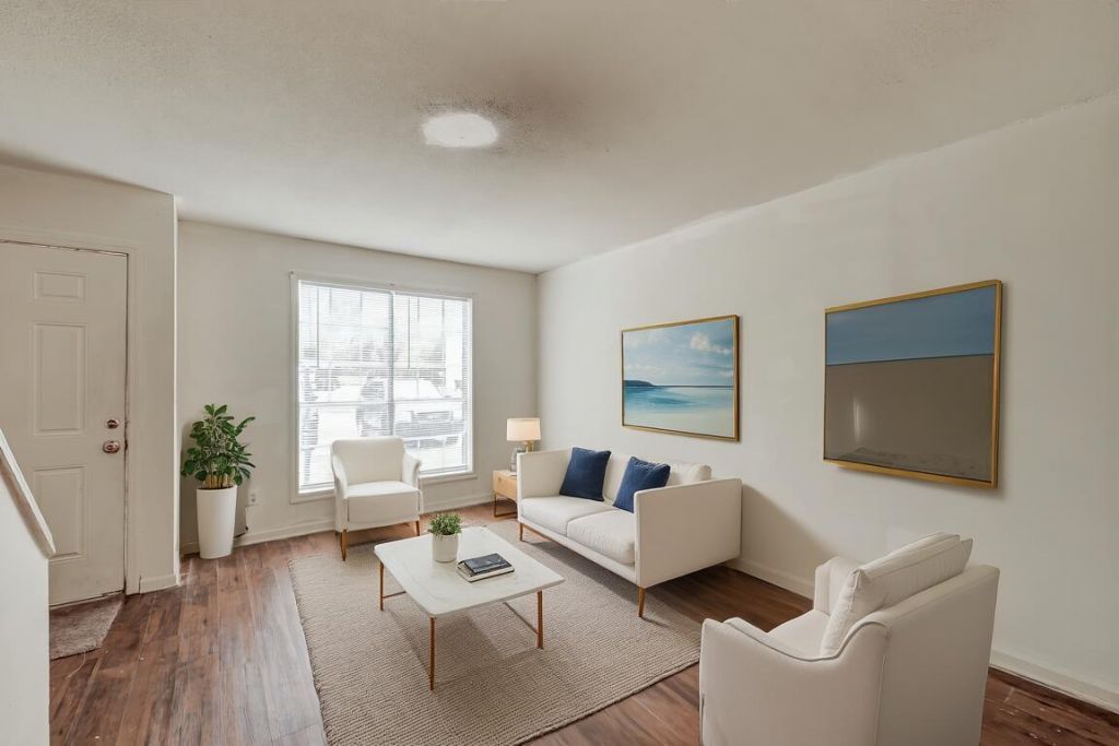 Magwood Drive And Jedi Lane  Photo 16