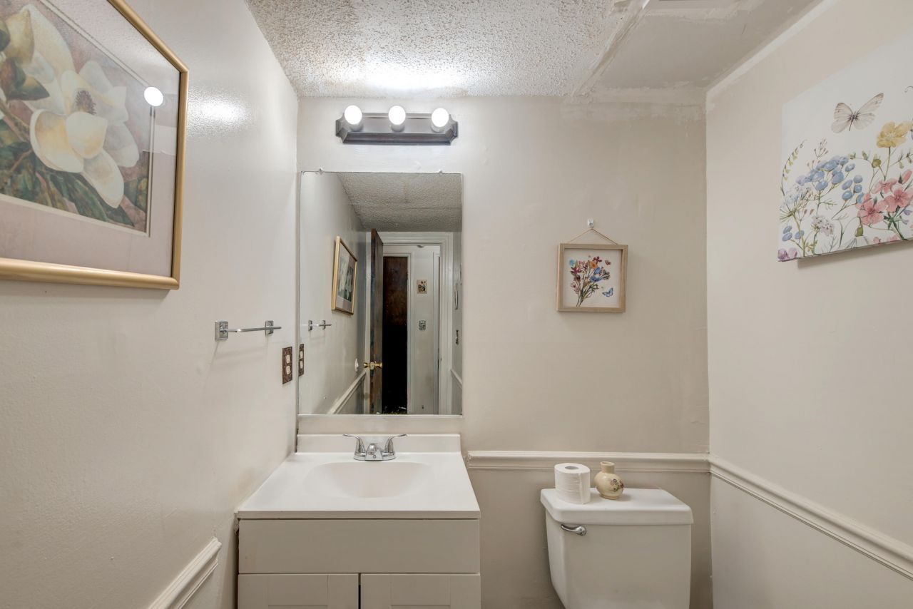 Magwood Drive And Jedi Lane  Photo 45