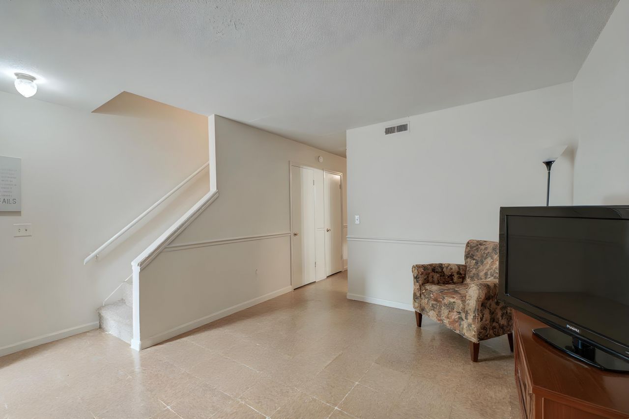 Magwood Drive And Jedi Lane  Photo 5