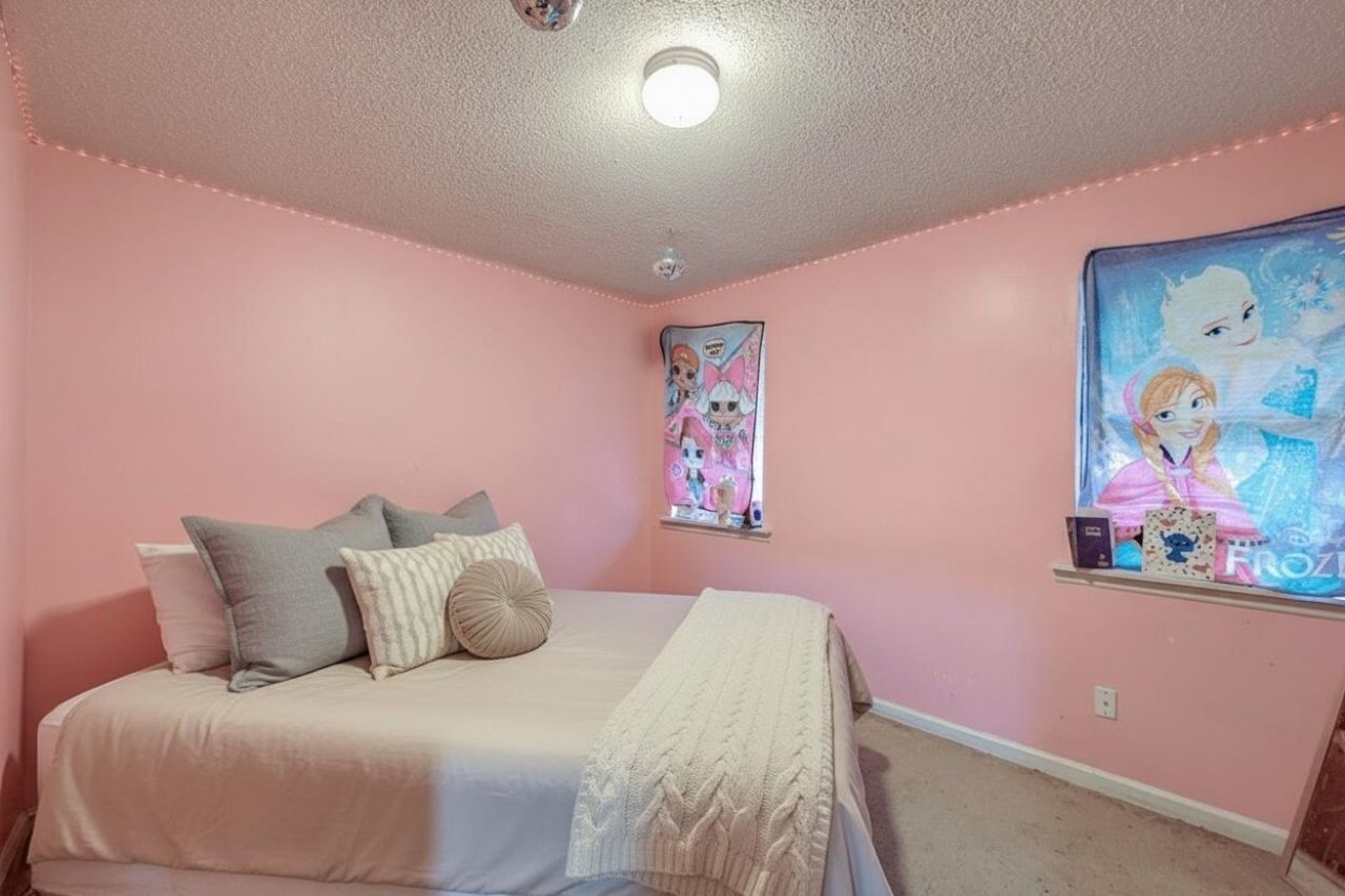 Magwood Drive And Jedi Lane  Photo 62