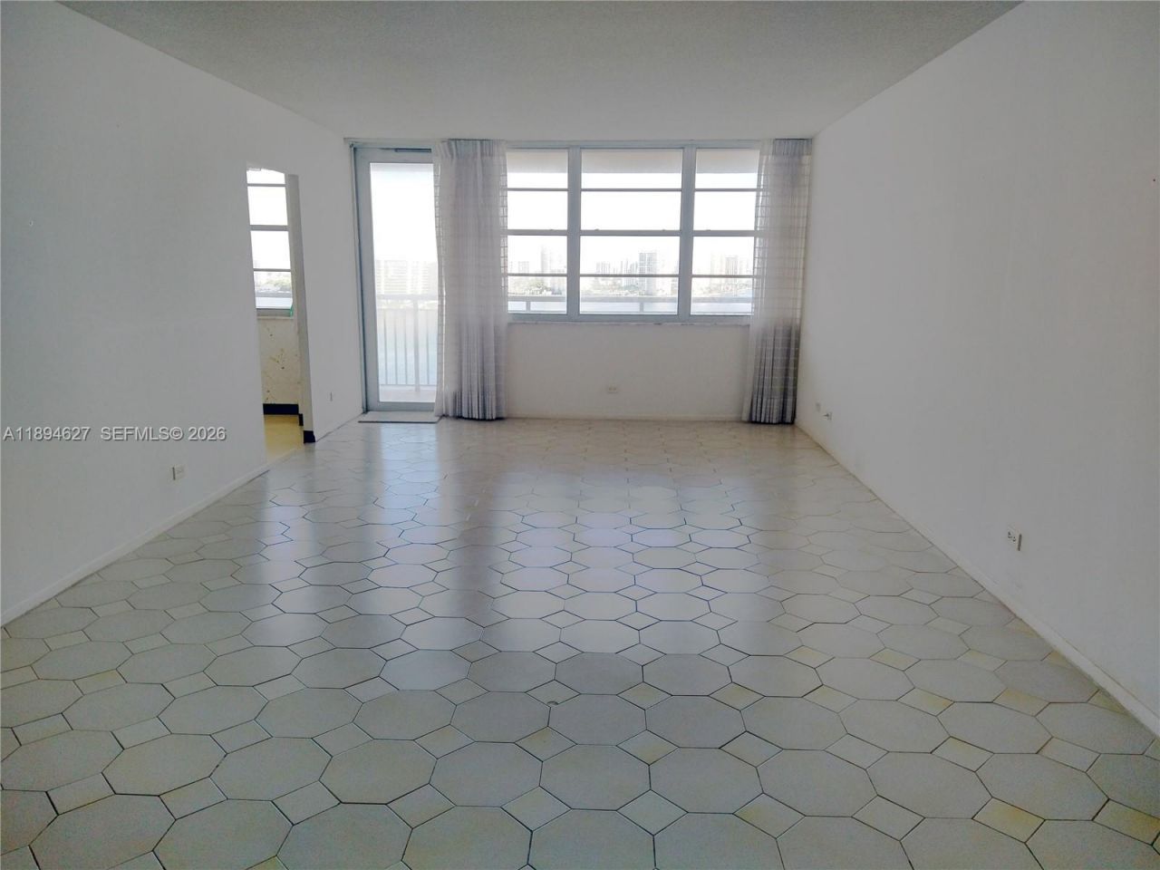 251 174th St, Unit 2002, Sunny Isles Beach, FL 33160 Photo