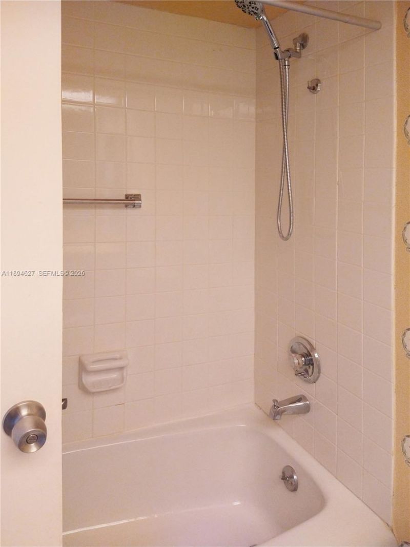 251 174th St, Unit 2002, Sunny Isles Beach, FL 33160 Photo