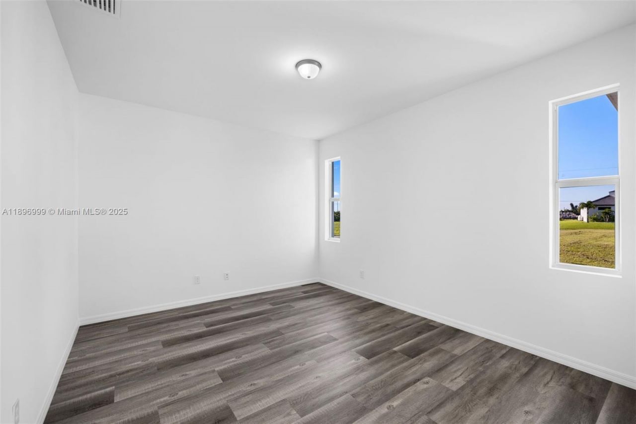 2518 NW 10th Ter, Cape Coral, FL 33993 Photo