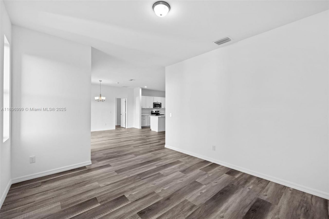 2518 NW 10th Ter, Cape Coral, FL 33993 Photo