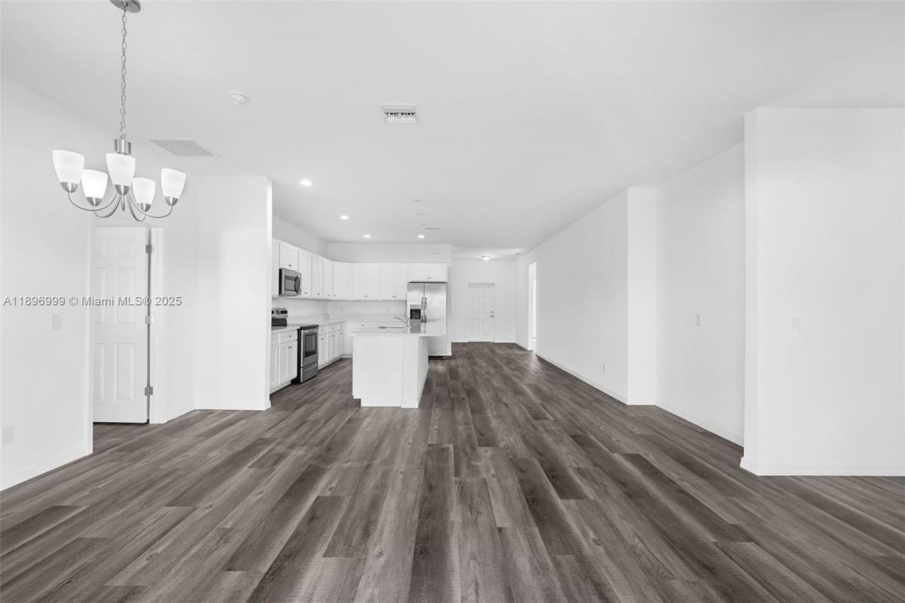 2518 NW 10th Ter, Cape Coral, FL 33993 Photo