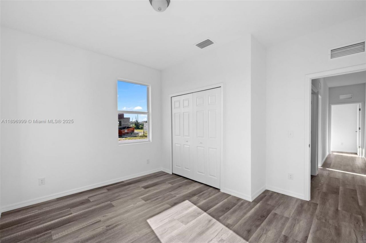 2518 NW 10th Ter, Cape Coral, FL 33993 Photo