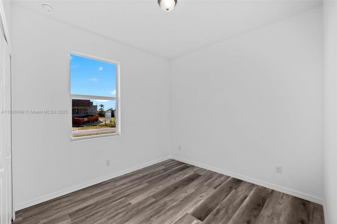 2518 NW 10th Ter, Cape Coral, FL 33993 Photo